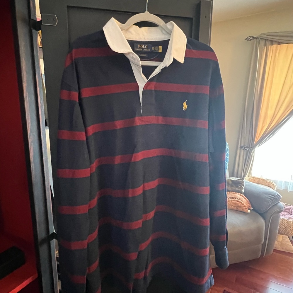 Ralph Lauren Men's Navy and Burgundy Striped Polo Shirt - Picture 2 of 6